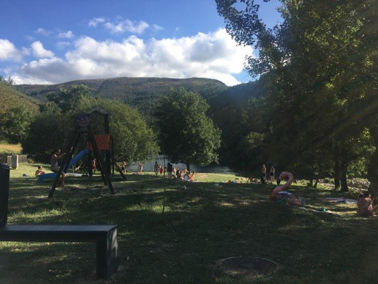 Palheiro Do Vale Do Paiva Hébergement de vacances *